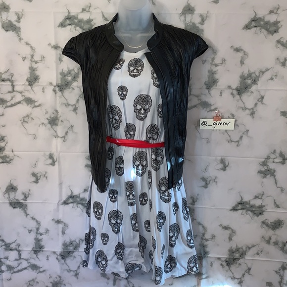 NWT Skull Pattern Dress By Divided - Picture 7 of 15